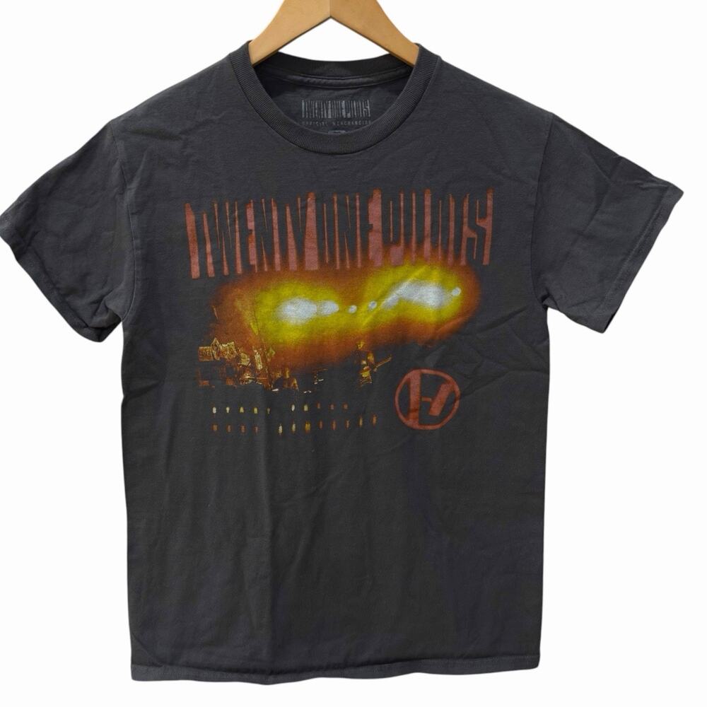 Twenty One Pilots Official Merchandise T-Shirt Gray Graphic Band Tee Unisex SMAL